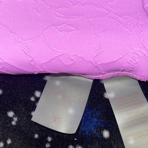 These leggings were given to me without a label. I only put them to try them on